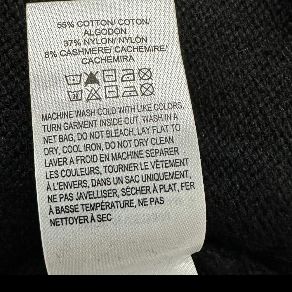 Lucky Brand Black Crew Neck Sweater SZ
Medium Cashmere Blend Black Boxy Cut NWT - Picture 5 of 8
